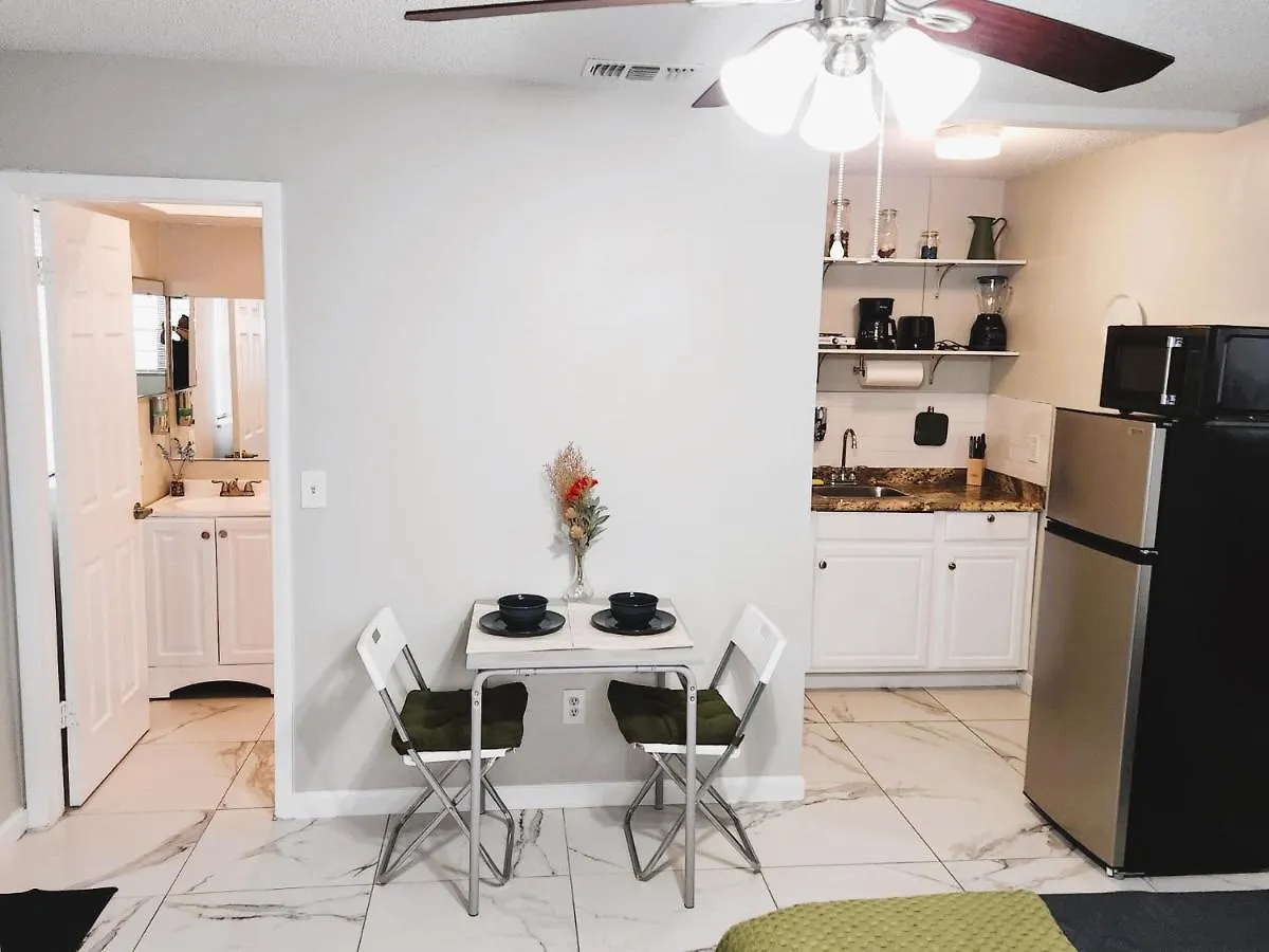 Adorable Mini Suite In Tampa