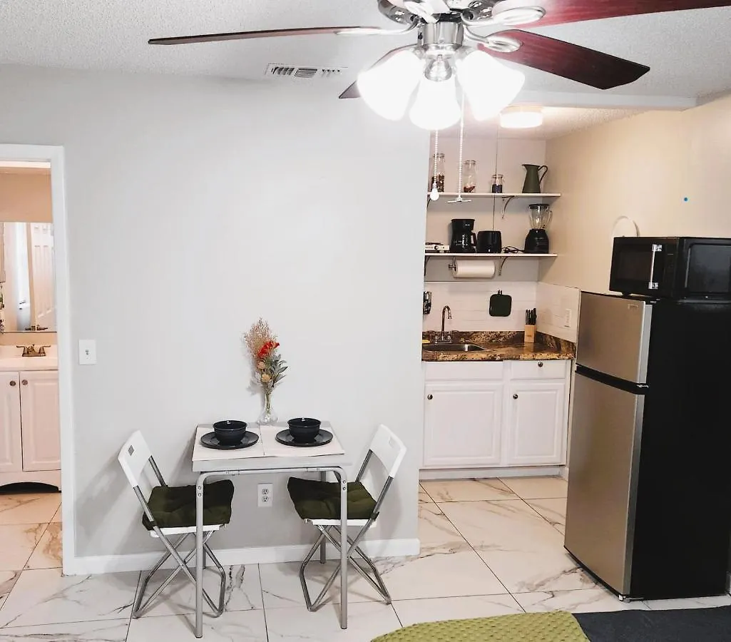 Adorable Mini Suite In Tampa